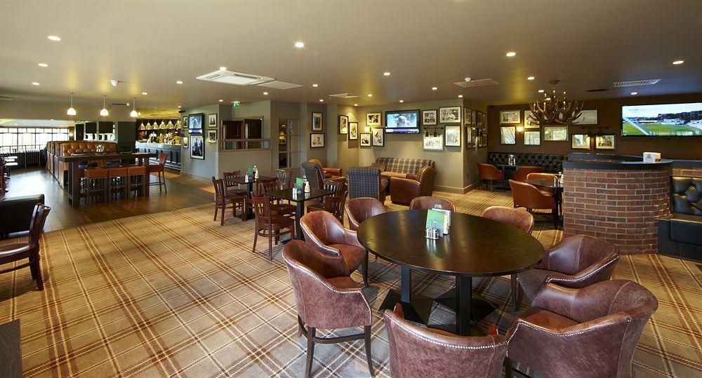 Village Hotel Blackpool Bagian luar foto