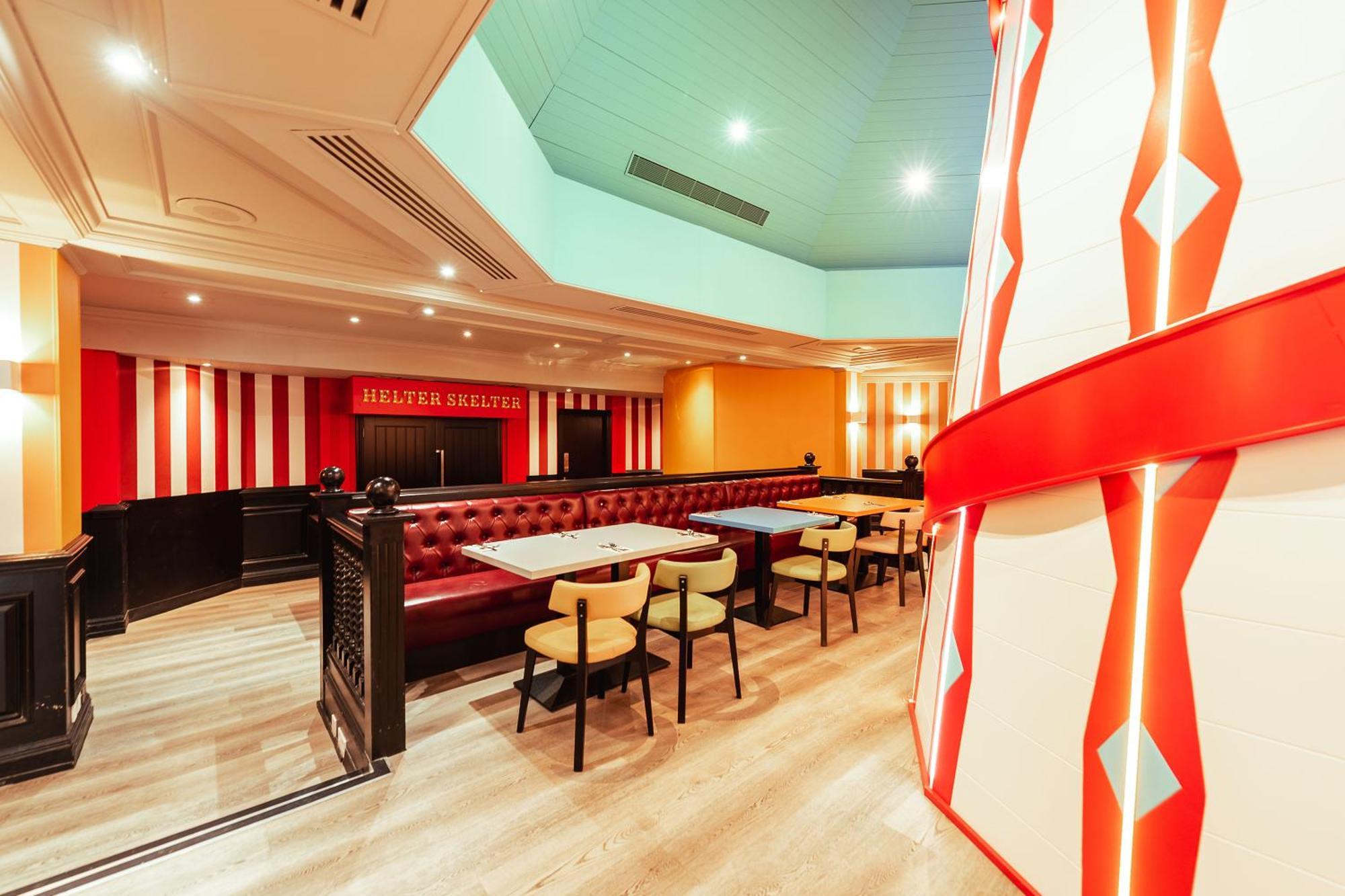 Village Hotel Blackpool Bagian luar foto
