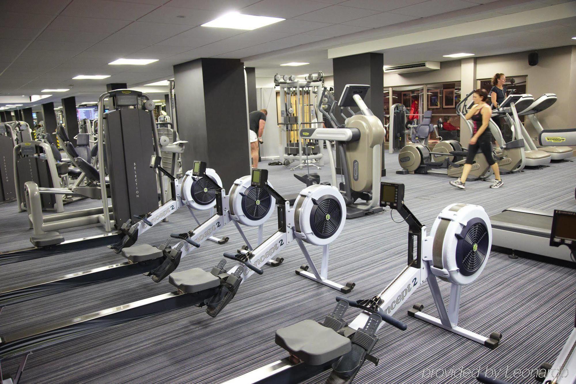 Village Hotel Blackpool Bagian luar foto
